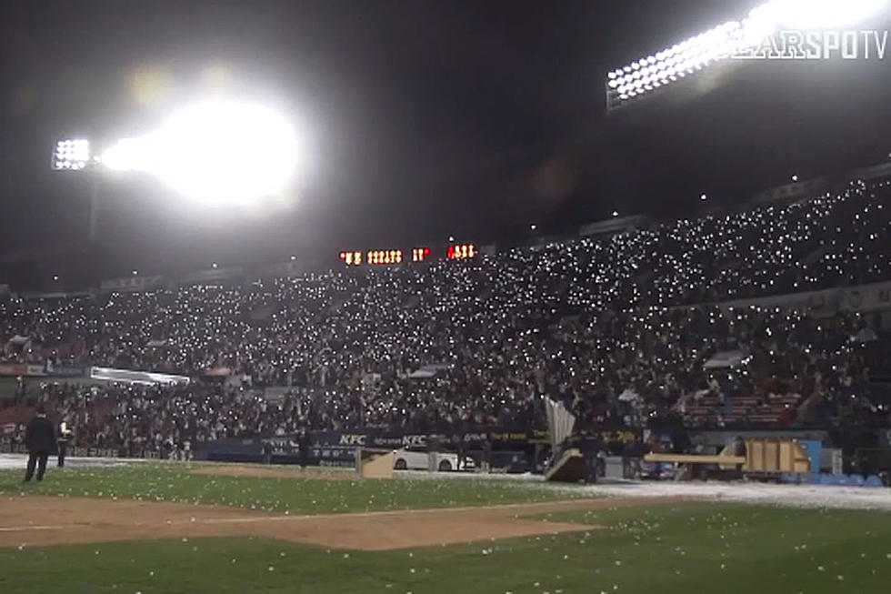 Korean Baseball Fans Put on Epic, Bright Cell Phone Show