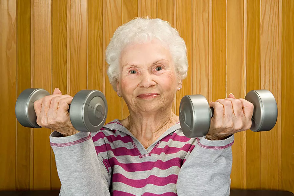 78-Year-Old Woman Deadlifts 225 Pounds and You&#8217;re a Weakling