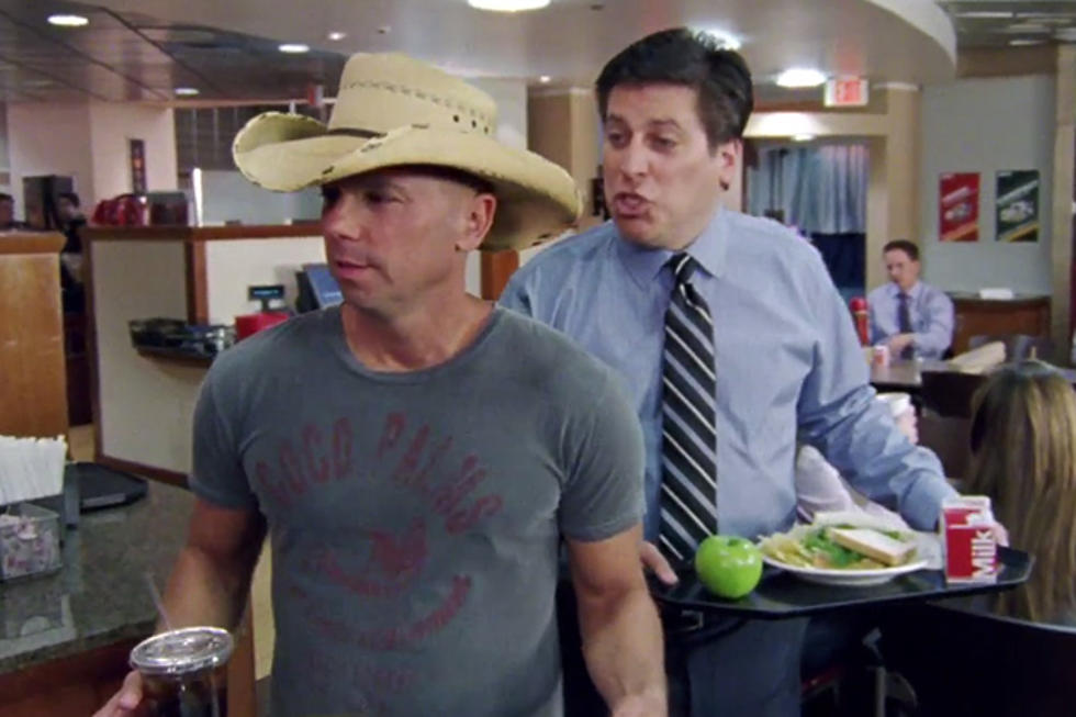 Kenny Chesney in New ESPN Commercial — Funny [Video]