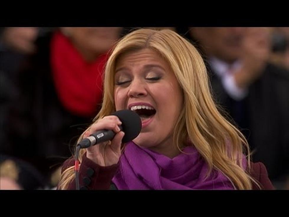 Kelly Clarkson Sings “My Country, Tis of Thee” at President Obama’s Inauguration [Video]