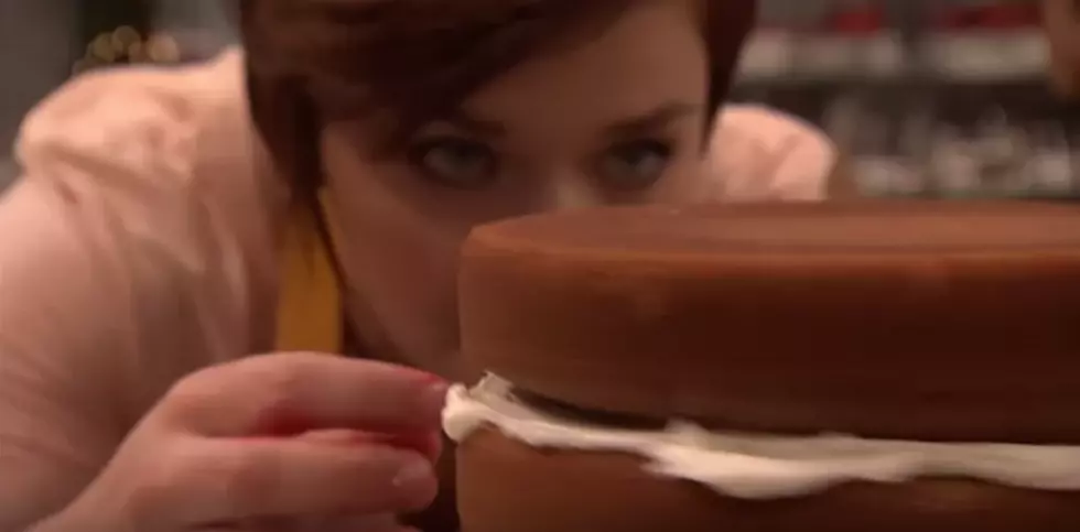 Haley Miller Competing On Food Network&#8217;s &#8216;Holiday Baking Championship&#8217; [VIDEO]
