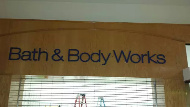 Bath &#038; Body Works Is Undergoing Renovation!  Check Out The Temporary Location