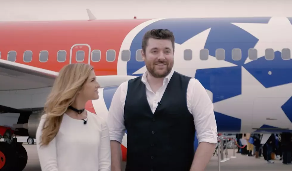 Chris Young and Cassadee Pope Sing Think of You On Airline