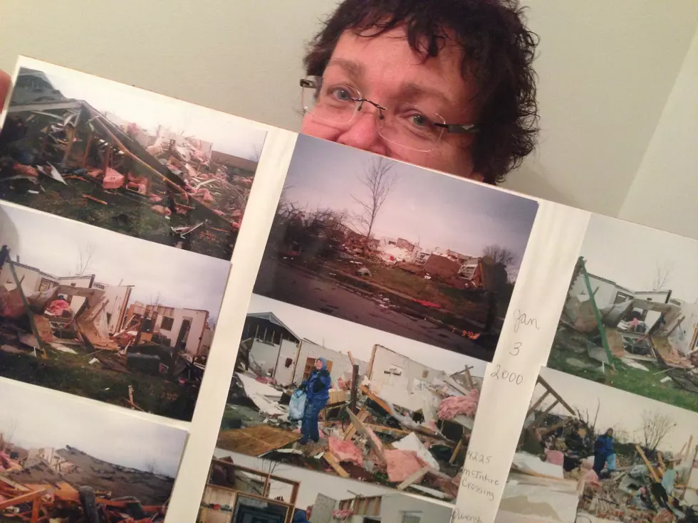 Owensboro Woman Shares Photos of January 3rd, 2000 Tornado Damage [Video]