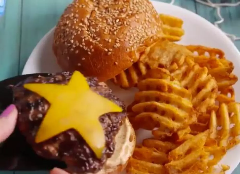 What's Cookin'? The Krabby Patty [Video]