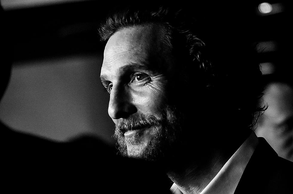 Matthew McConaughey Delivers Turkeys to Kentucky Families [VIDEO]
