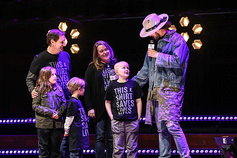 Florida Georgia Line’s Brian Kelley Sings with St. Jude Patient