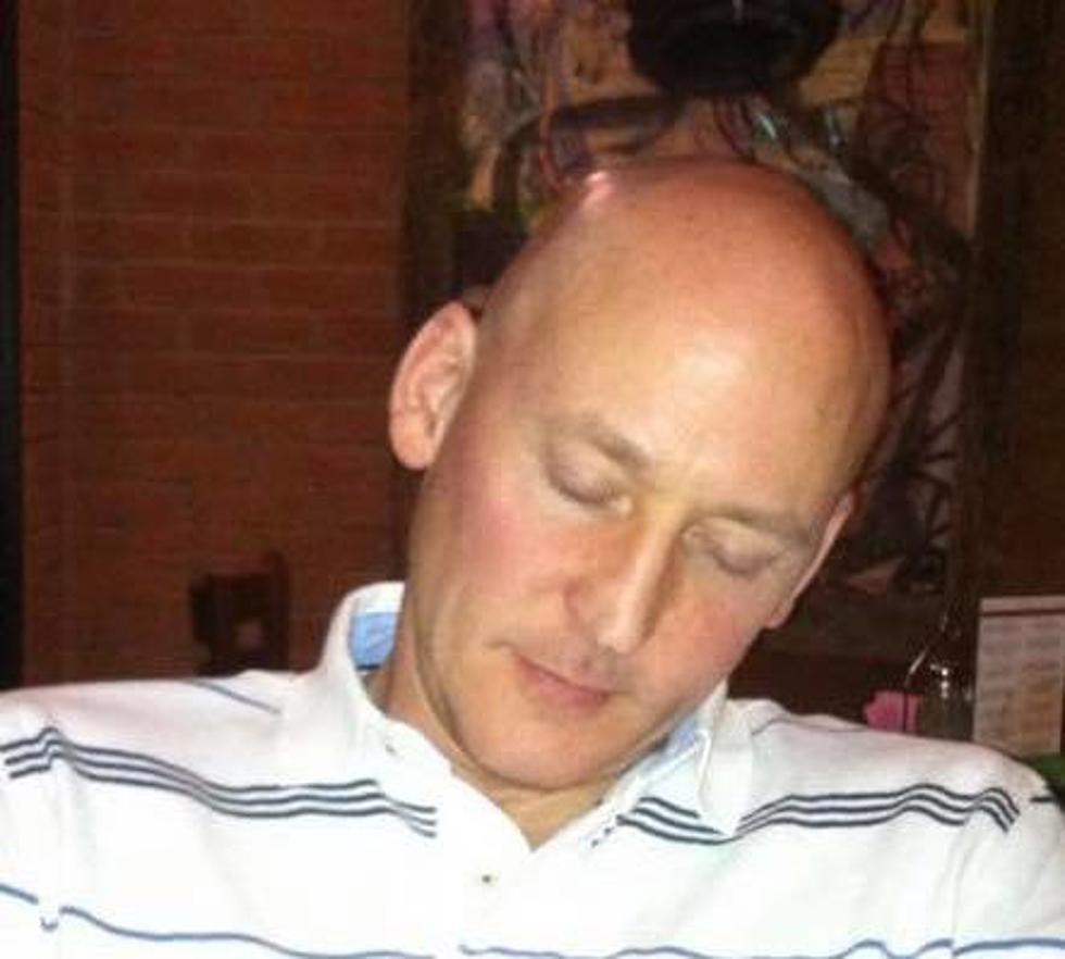 Owensboro Man Hilariously Falls Asleep in Public