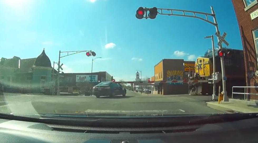Car Speeds in Front of Train in Hopkinsville [Video]