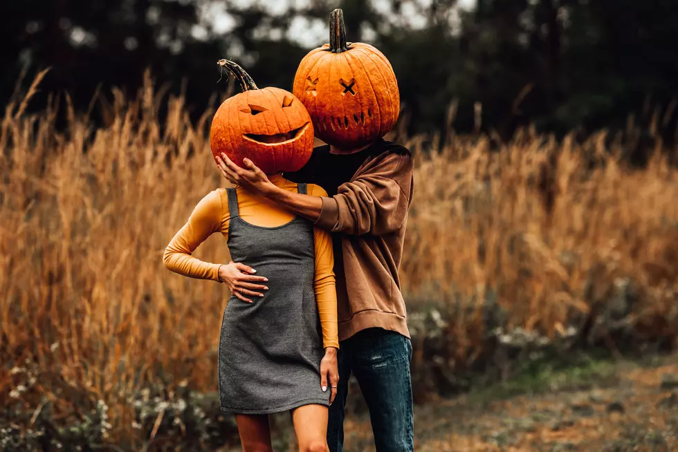 Couple Celebrates Anniversary with Epic Pumpkinhead Photo Shoot [Gallery]
