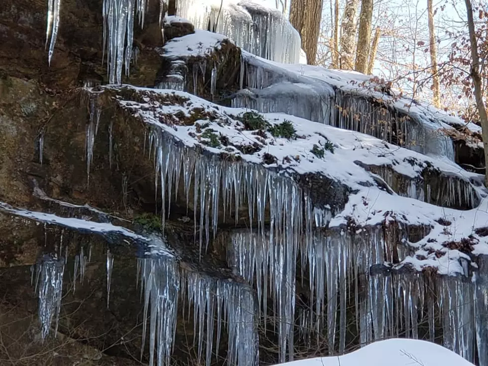 Stunning Winter Photos from Hemlock Cliffs in Indiana [Gallery]