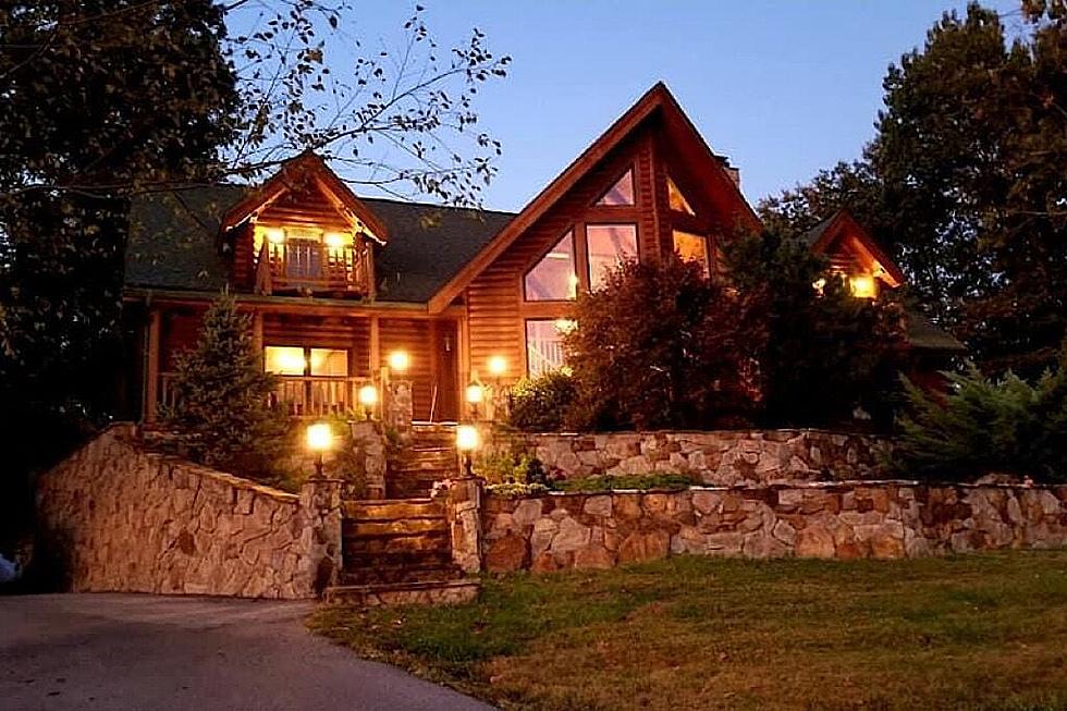 SEE INSIDE: Rough River Enchanted Forest Luxury Cabin W/Pool &#038; Home Theater