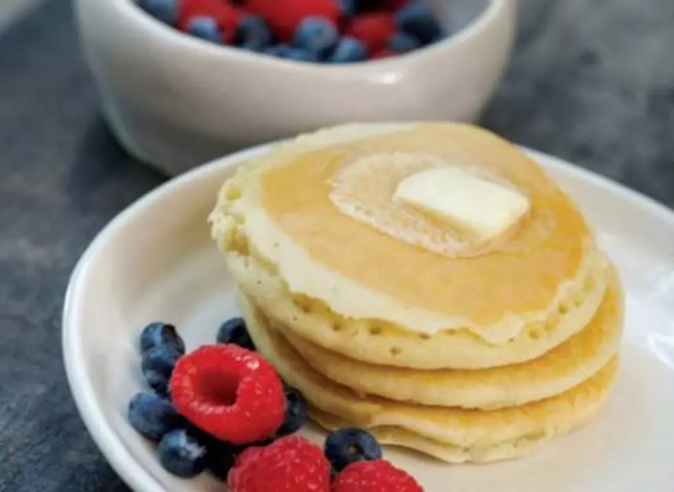 What&#8217;s Cookin&#8217;?: Kelly&#8217;s Master Mix Pancakes [Recipe]
