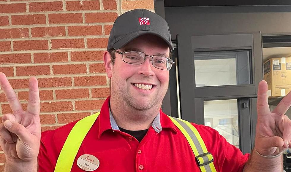 Owensboro Fast Food Restaurant Worker Earns Praise from His Customers
