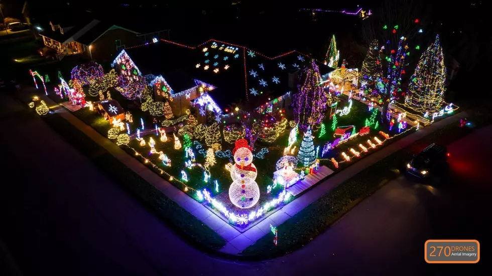 15 Fascinating Destinations To See Christmas Lights in Kentucky & Indiana