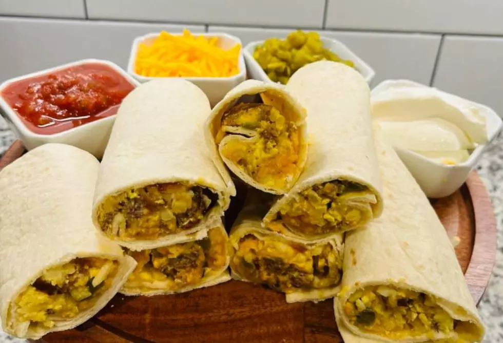 Spice Up Your Christmas Breakfast with this Delicious Slow Cooker Breakfast Burrito Bar