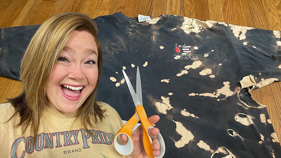 Kentucky Woman Shares Creative DIY Distressed T-Shirt Hack