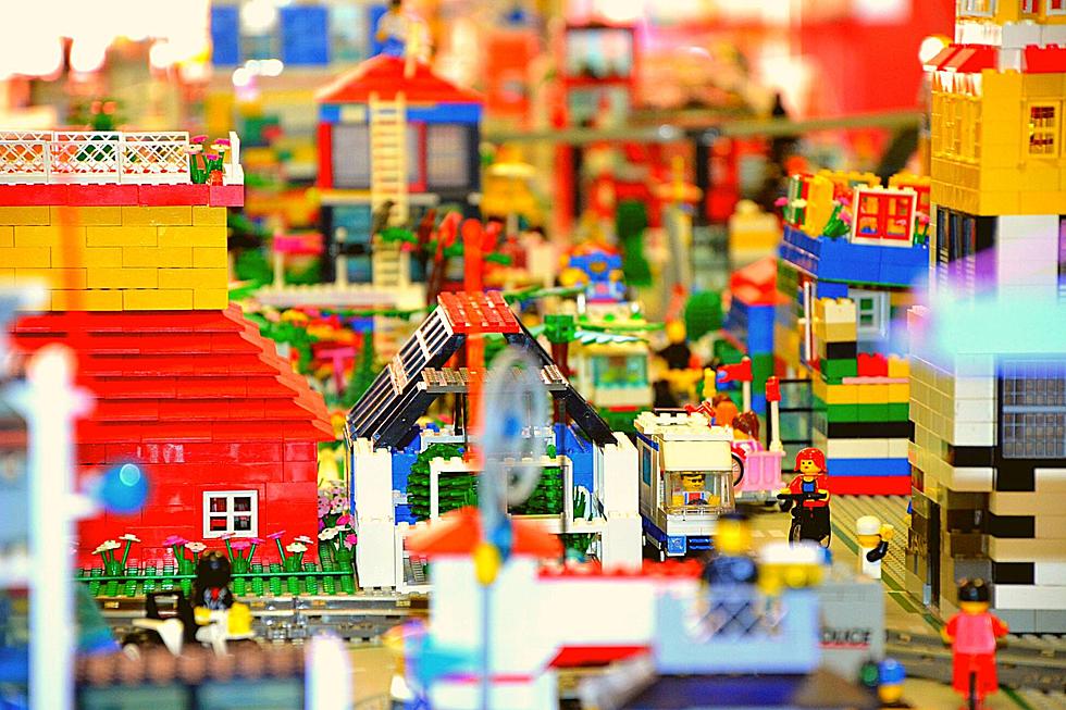 Nation's First LEGO Cafe Opens in Kentucky
