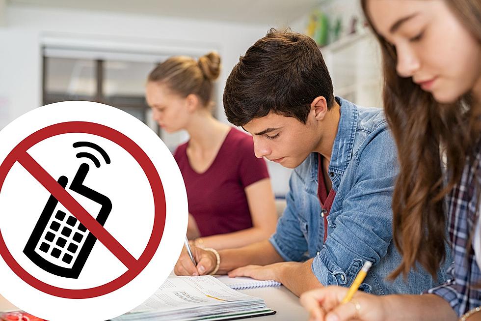 Kentucky Bill Introduced to Stop Student Cell Phone Use in Schools