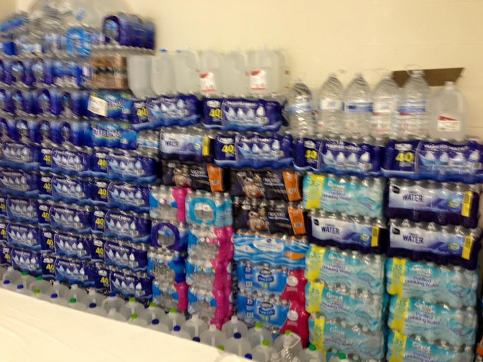 Locals Collect 10,000 Bottles of Water for Flint, Michigan