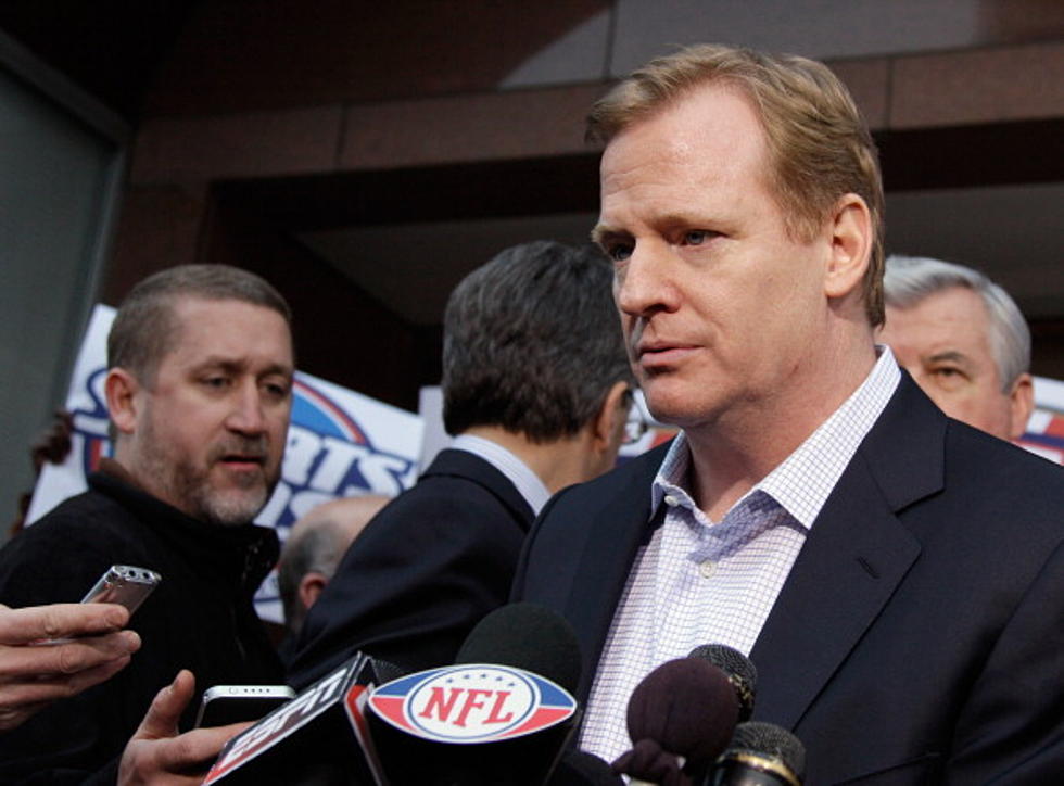 NFL Decertification and Lockout for “Dummies”
