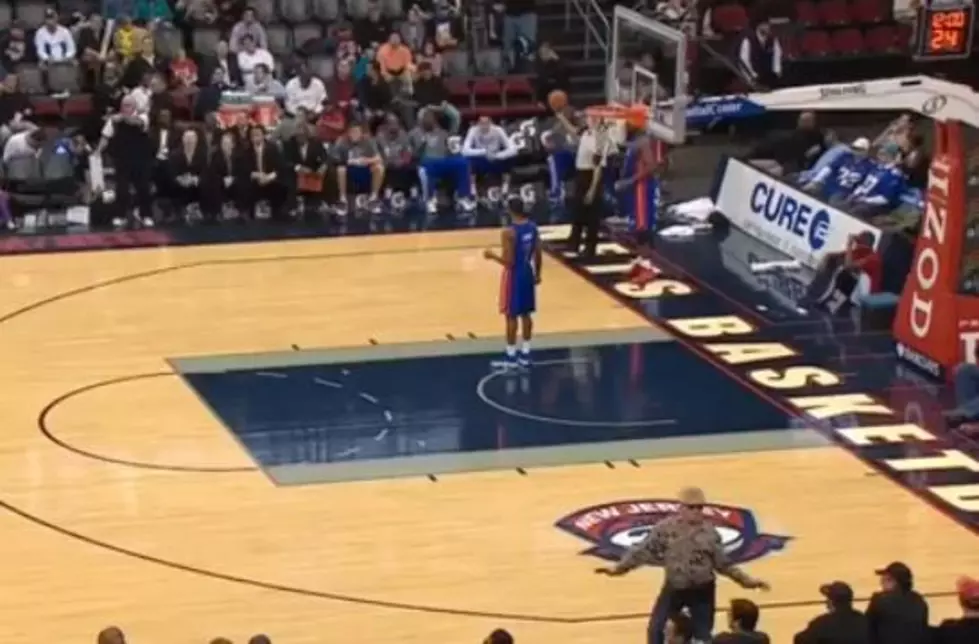 Hilarious New Jersey Nets Fan Dancing Courtside [VIDEO]