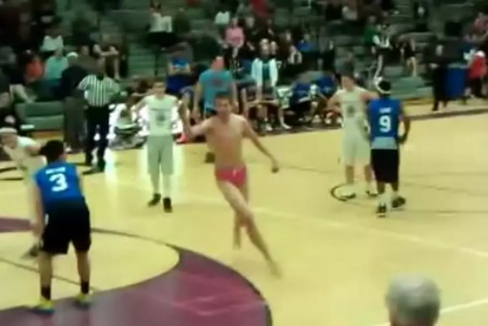 Streaking During High School Basketball Game [VIDEO] [NSFW]