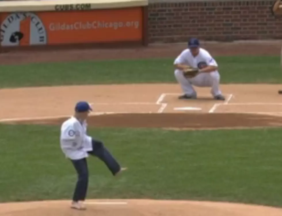Man With No Arms Throws Out First Pitch [VIDEO]