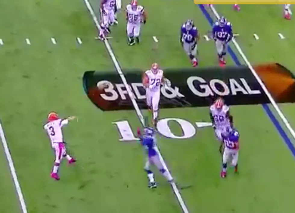 Brandon Weeden Throws Two Passes On One Play [VIDEO]