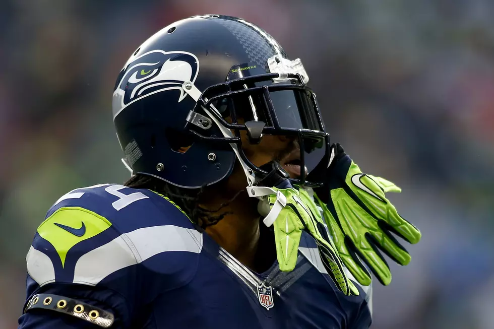 Marshawn Lynch Ate Skittles On The Sidelines [Video]