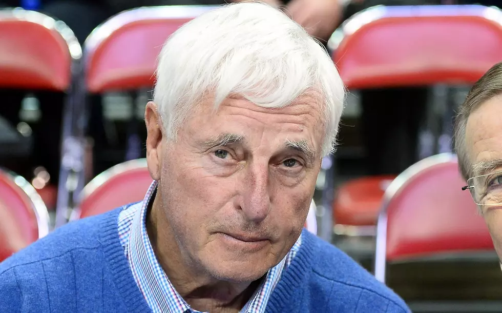 Bob Knight Yells At Fans To ‘Sit Down’ During Broadcast [VIDEO]