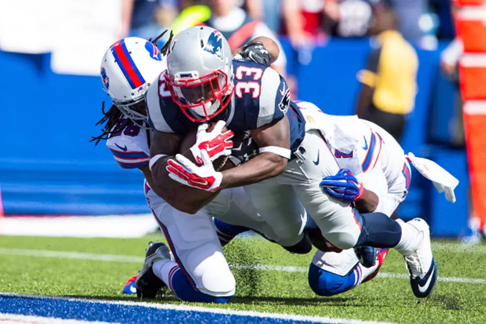 Dion Lewis Shines Again in Patriots Win