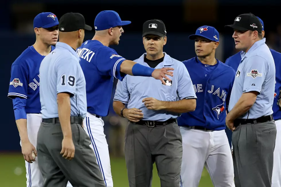 Bizarre Play Highlights Blue Jays-Rangers