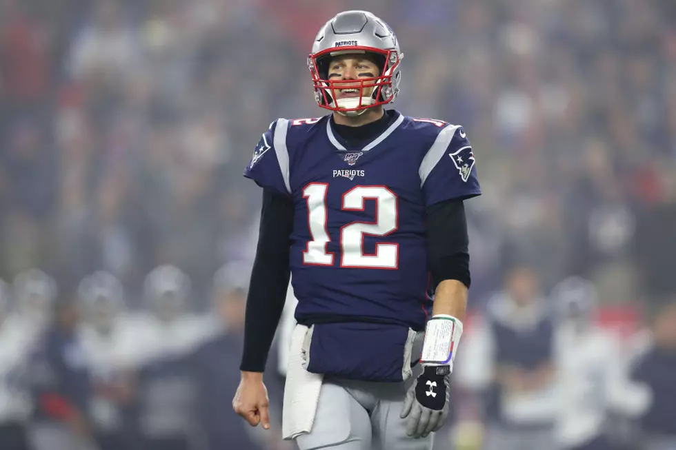 Tom Brady Officially Signs With Tampa Bay