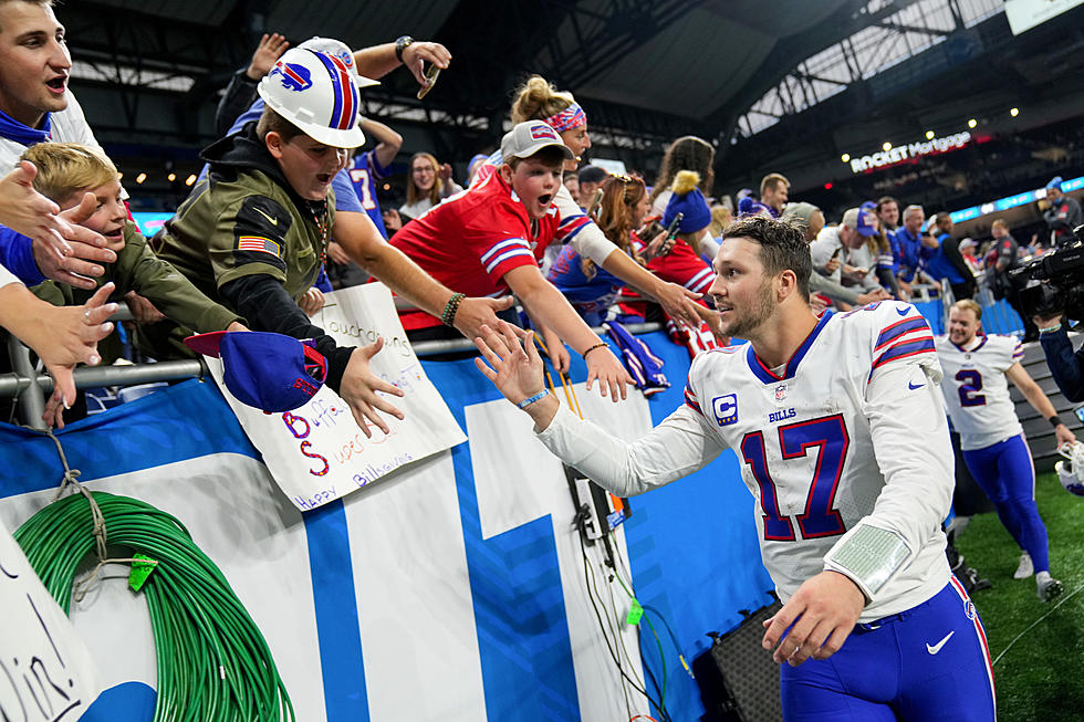 Buffalo Bills&#8217; Star Wow Fans with Non-Football Skills at Local Charity Event [WATCH]