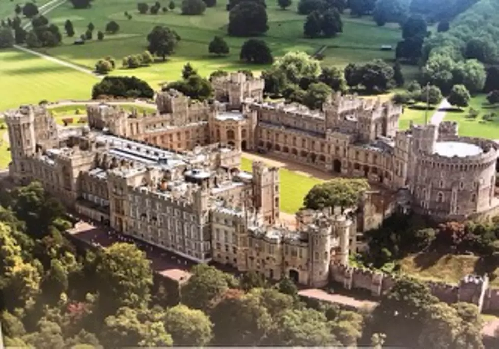 Windsor Castle and St. George&#8217;s Chapel in England  [Slideshow]