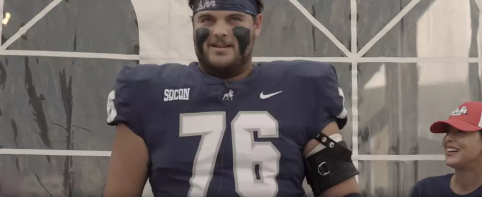 College Athlete Honors Stepdad With Emotional Surprise [Video]