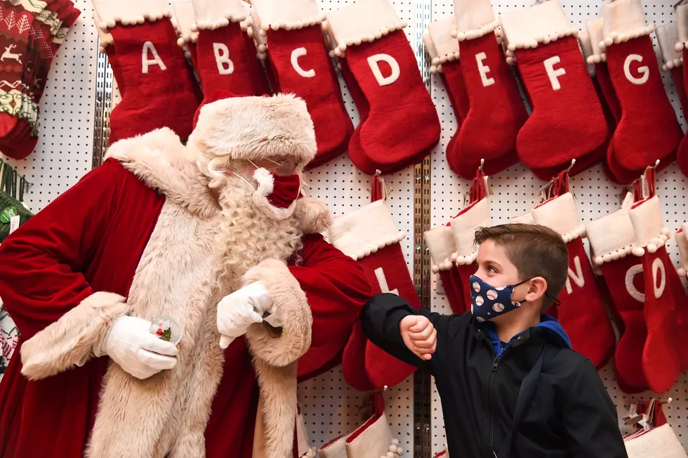 How a Tri-State Bank is Creating COVID-Safe Photos With Santa