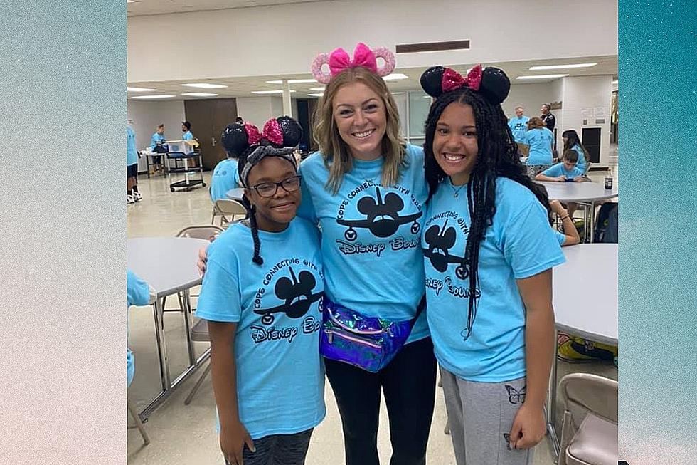 24 Students Headed to Disney with Cops Connecting with Kids