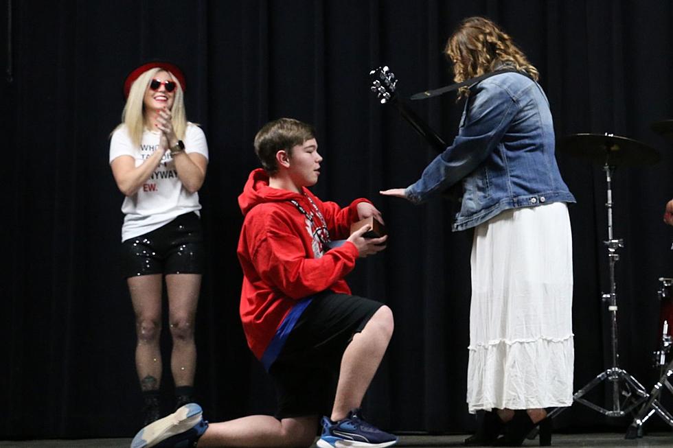 Evansville Teen's 'Proposal' Inspired by Taylor Swift 
