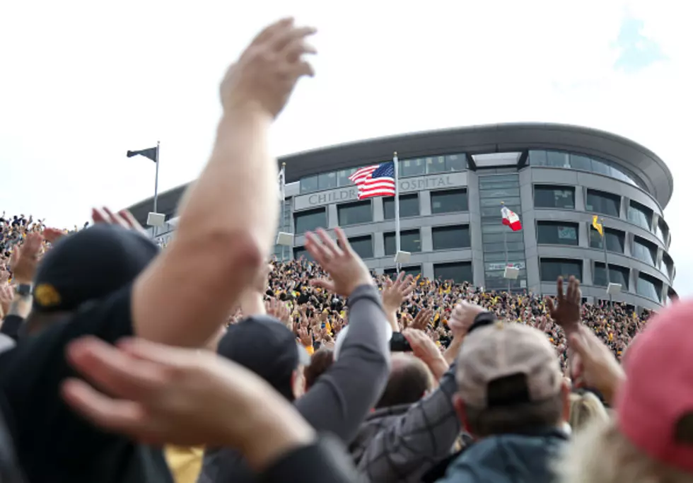 The Hawkeye Wave Is Featured In Carrie Underwood Video