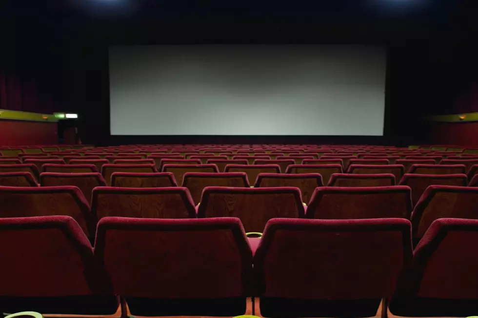 Cinemark Institutes Bag Policy at Davenport Theater