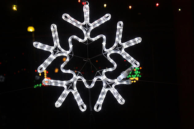Drive-Thru Light Display is Only an Hour From the Quad Cities