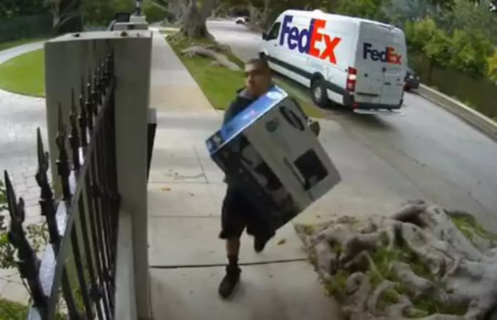 FedEx Delivery Man Caught Throwing Flat Screen TV [VIDEO]