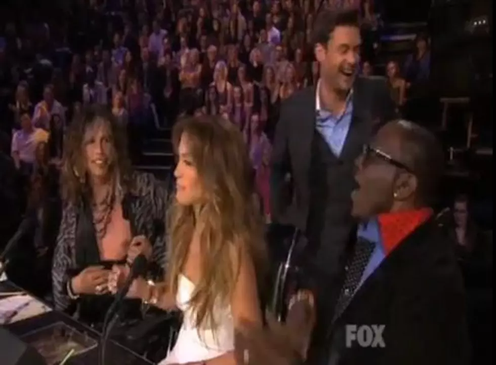 Steven Tyler Re-enacts ‘Nip Slip’ Oscar Moment on American Idol [VIDEO]