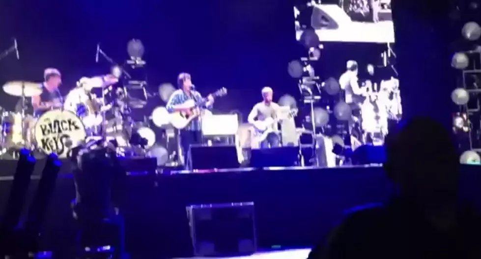 The Black Keys And John Fogerty Pay Tribute To The Late Levon Helm [VIDEO]