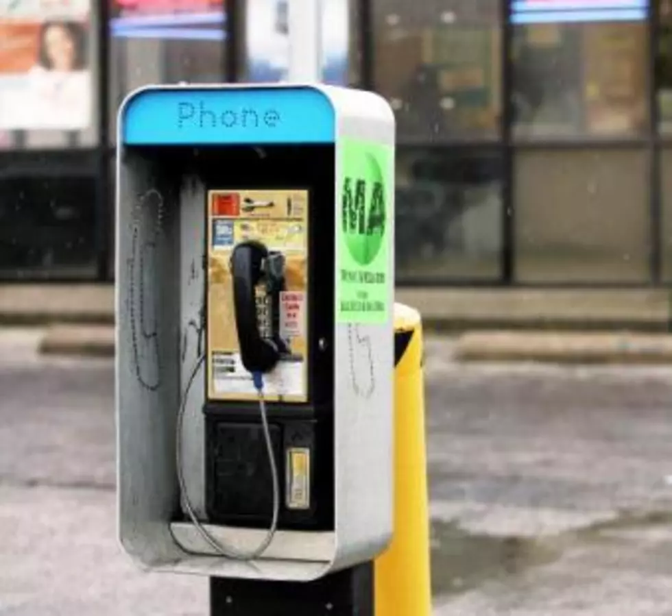 Technology Reverts Back In Time As Pay Phones Aid Sandy Victims