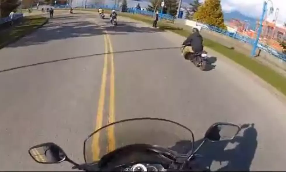 Watch Dude On His Bike Just Riding Around Doing Good Deeds [VIDEO]