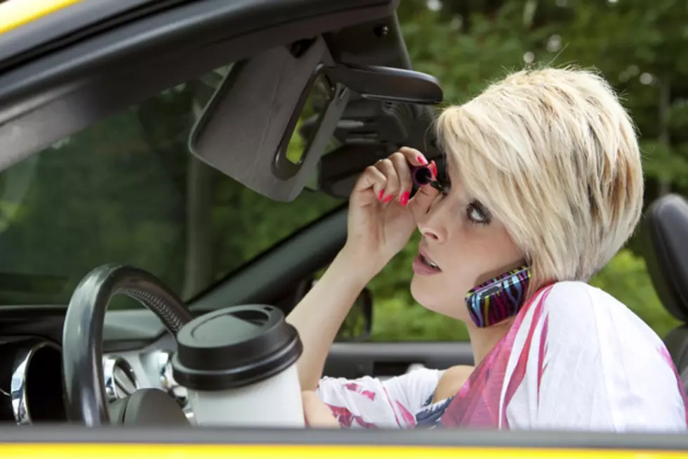 Some Women Can’t Drive And Here’s The Proof [VIDEO]