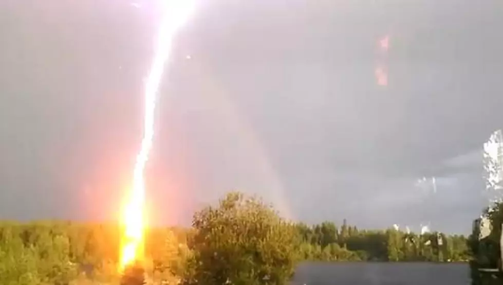 Scariest Lightning Strike Ever [VIDEO]